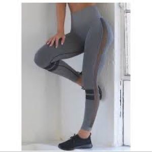 Bombshell Sportswear Gray Seamless leggings Discontinued size XS/S